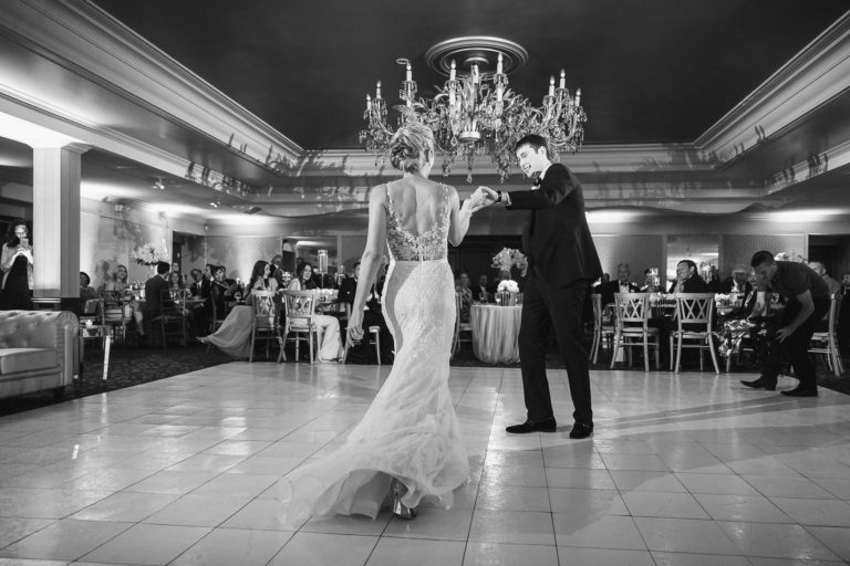 A gorgeous and classic country club wedding